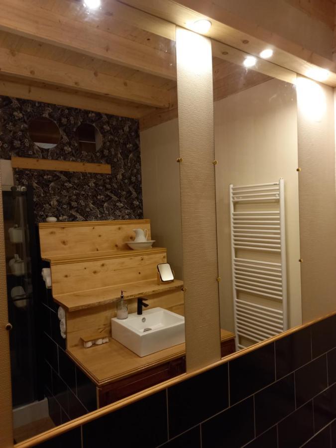 Appartement De Charme Dans Une Maison Isolee Presilly  ภายนอก รูปภาพ